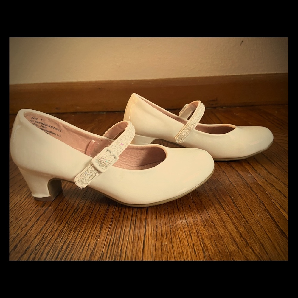 Kids dress shoes